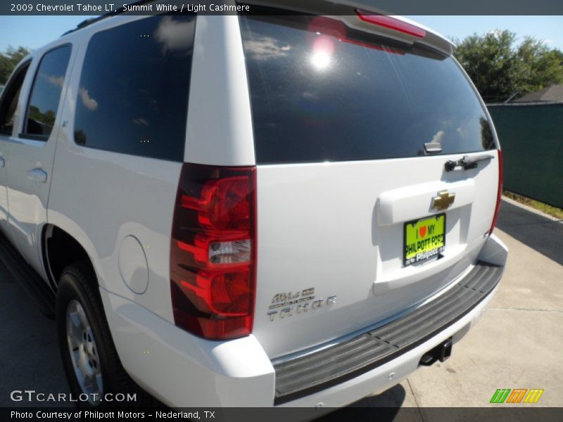 Summit White / Light Cashmere 2009 Chevrolet Tahoe LT