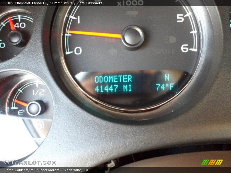 Summit White / Light Cashmere 2009 Chevrolet Tahoe LT