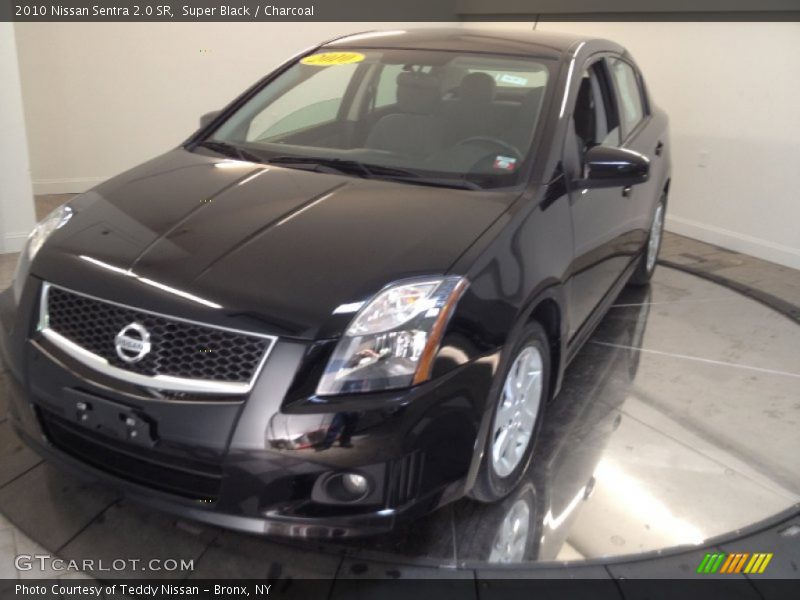 Super Black / Charcoal 2010 Nissan Sentra 2.0 SR