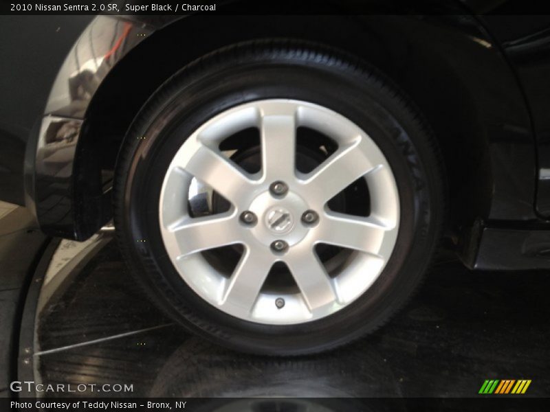 Super Black / Charcoal 2010 Nissan Sentra 2.0 SR