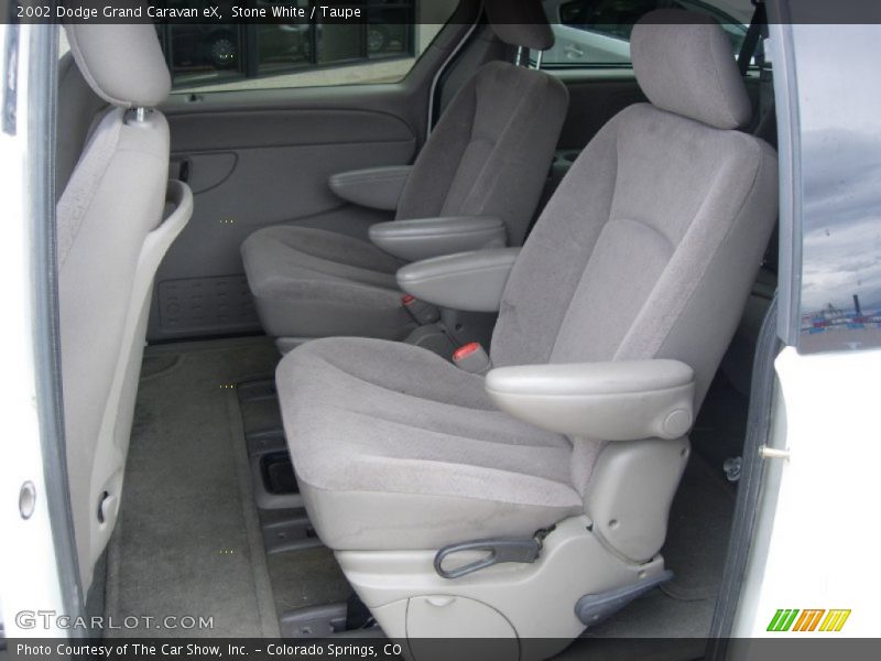 Stone White / Taupe 2002 Dodge Grand Caravan eX