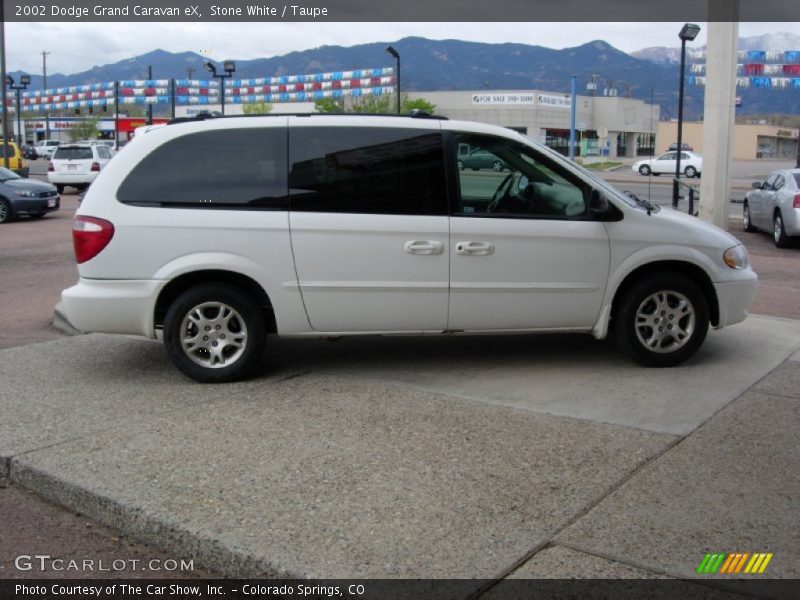 Stone White / Taupe 2002 Dodge Grand Caravan eX