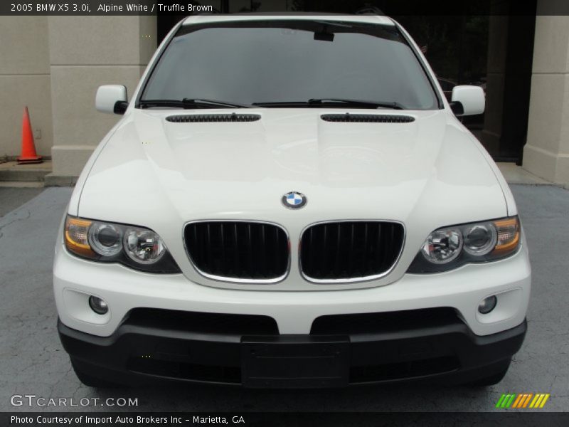 Alpine White / Truffle Brown 2005 BMW X5 3.0i