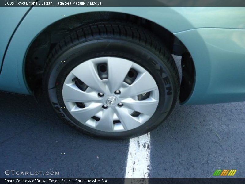 Jade Sea Metallic / Bisque 2009 Toyota Yaris S Sedan