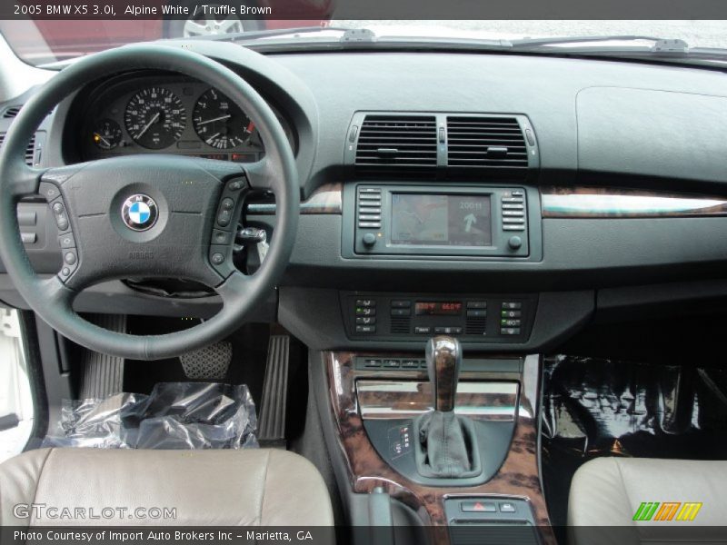 Alpine White / Truffle Brown 2005 BMW X5 3.0i