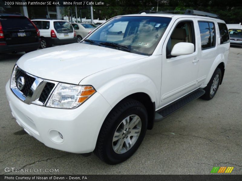 White Frost / Cafe Latte 2009 Nissan Pathfinder SE 4x4