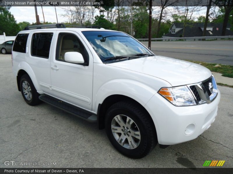 White Frost / Cafe Latte 2009 Nissan Pathfinder SE 4x4
