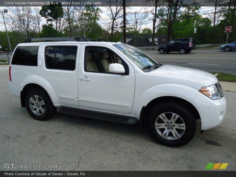White Frost / Cafe Latte 2009 Nissan Pathfinder SE 4x4