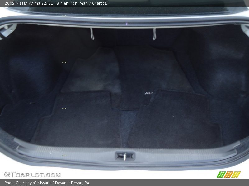Winter Frost Pearl / Charcoal 2009 Nissan Altima 2.5 SL