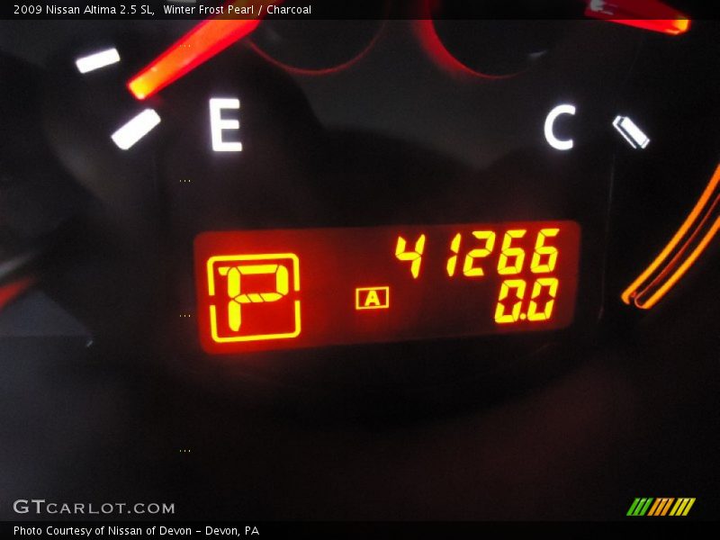 Winter Frost Pearl / Charcoal 2009 Nissan Altima 2.5 SL