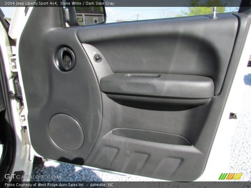 Stone White / Dark Slate Gray 2004 Jeep Liberty Sport 4x4