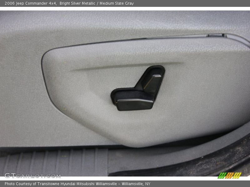 Bright Silver Metallic / Medium Slate Gray 2006 Jeep Commander 4x4
