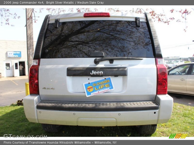 Bright Silver Metallic / Medium Slate Gray 2006 Jeep Commander 4x4