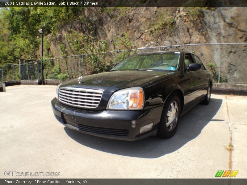 Sable Black / Oatmeal 2001 Cadillac DeVille Sedan