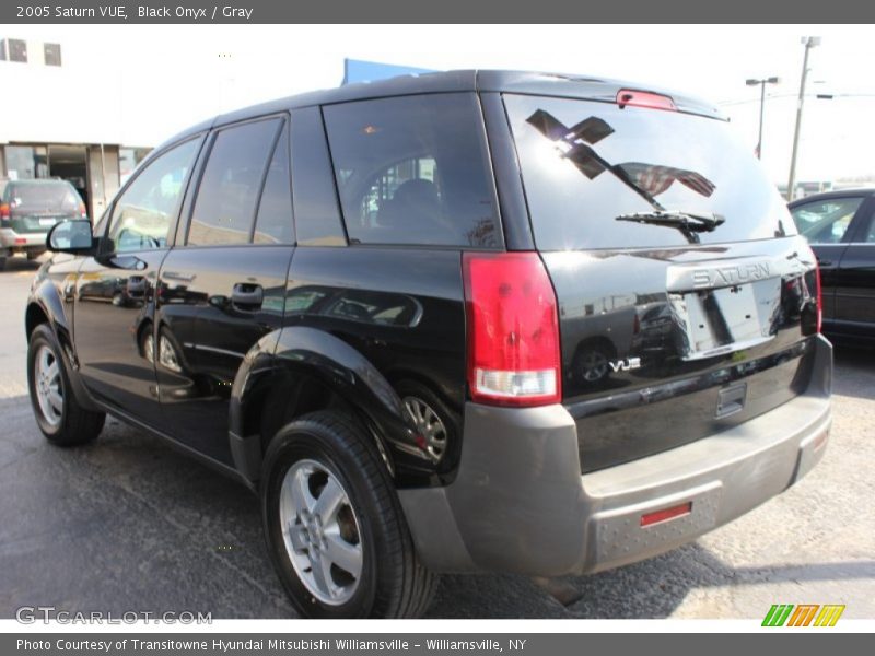 Black Onyx / Gray 2005 Saturn VUE