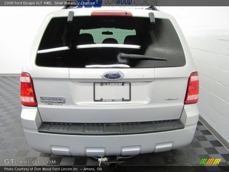Silver Metallic / Charcoal 2008 Ford Escape XLT 4WD