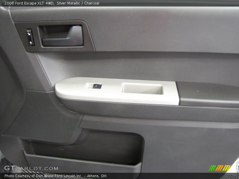 Silver Metallic / Charcoal 2008 Ford Escape XLT 4WD