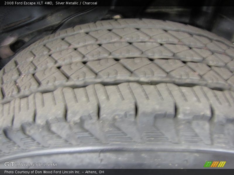 Silver Metallic / Charcoal 2008 Ford Escape XLT 4WD