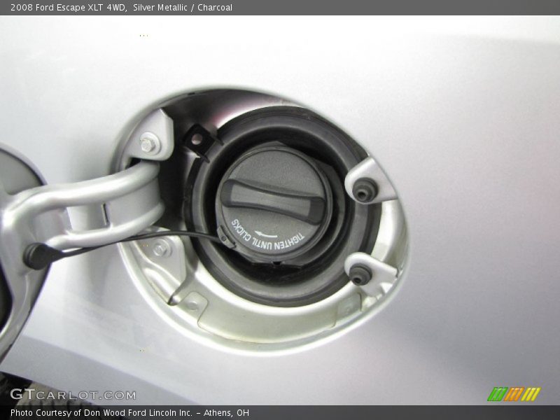 Silver Metallic / Charcoal 2008 Ford Escape XLT 4WD