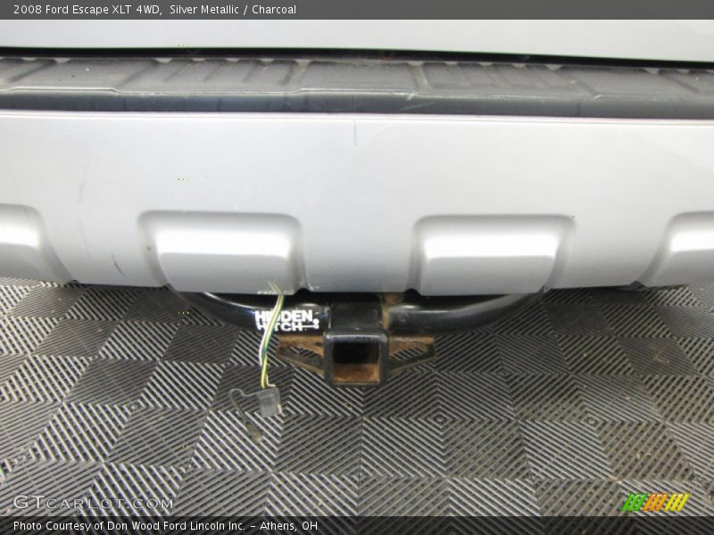 Silver Metallic / Charcoal 2008 Ford Escape XLT 4WD