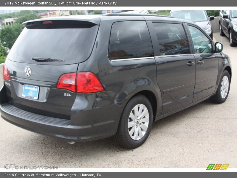 Twilight Gray Metallic / Aero Gray 2012 Volkswagen Routan SEL