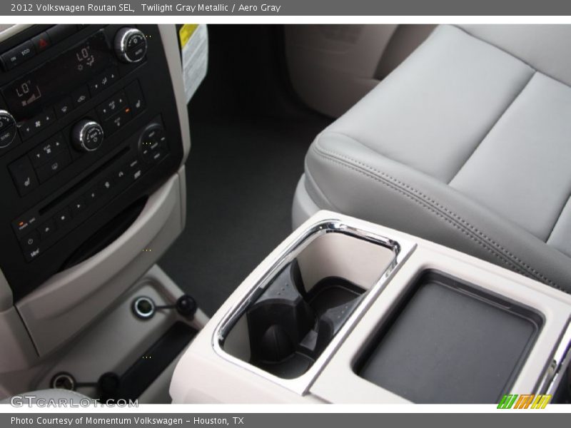 Twilight Gray Metallic / Aero Gray 2012 Volkswagen Routan SEL