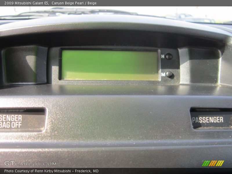 Canyon Beige Pearl / Beige 2009 Mitsubishi Galant ES