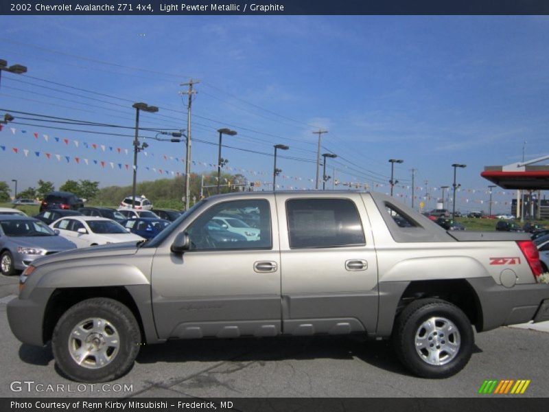Light Pewter Metallic / Graphite 2002 Chevrolet Avalanche Z71 4x4