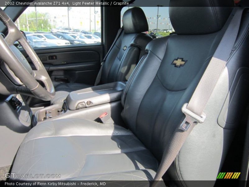 Light Pewter Metallic / Graphite 2002 Chevrolet Avalanche Z71 4x4