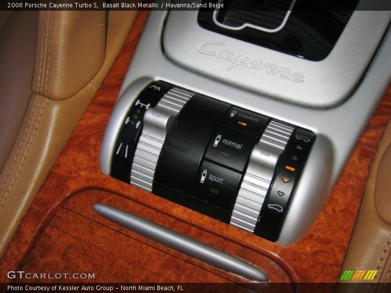 Controls of 2006 Cayenne Turbo S