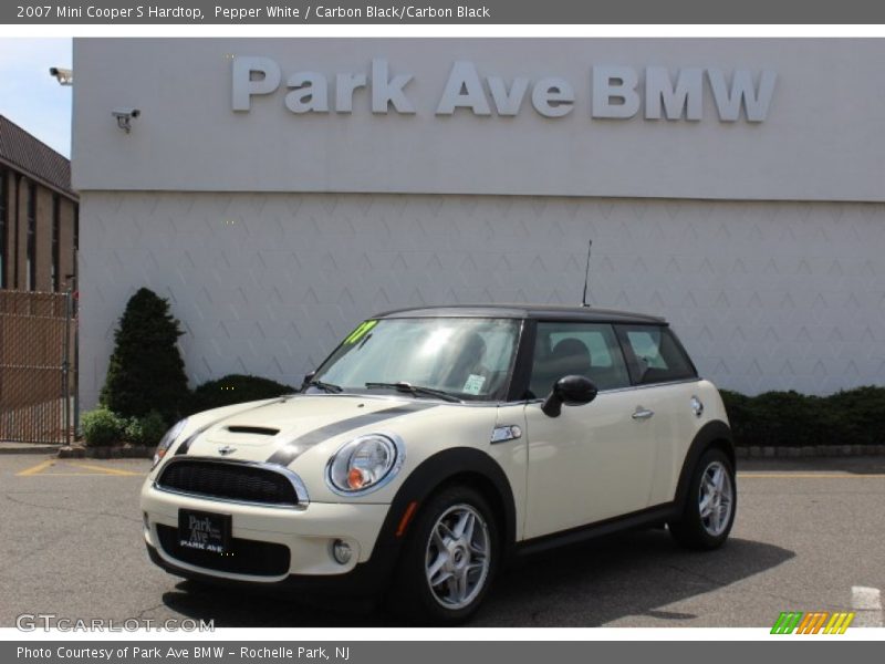 Pepper White / Carbon Black/Carbon Black 2007 Mini Cooper S Hardtop