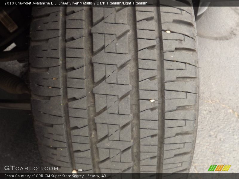 Sheer Silver Metallic / Dark Titanium/Light Titanium 2010 Chevrolet Avalanche LT