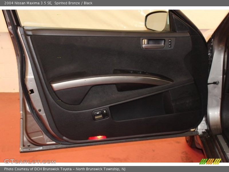 Spirited Bronze / Black 2004 Nissan Maxima 3.5 SE