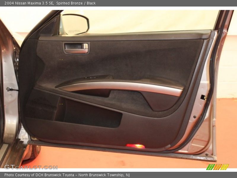 Spirited Bronze / Black 2004 Nissan Maxima 3.5 SE