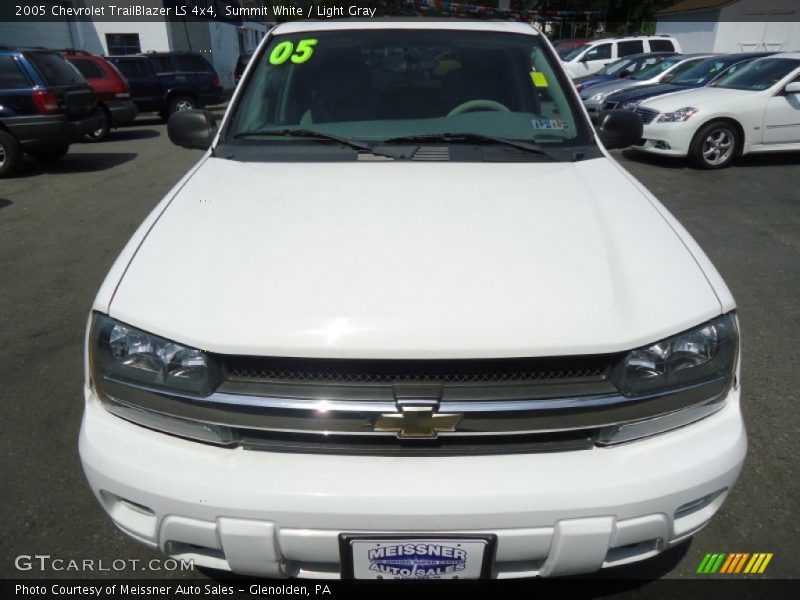 Summit White / Light Gray 2005 Chevrolet TrailBlazer LS 4x4
