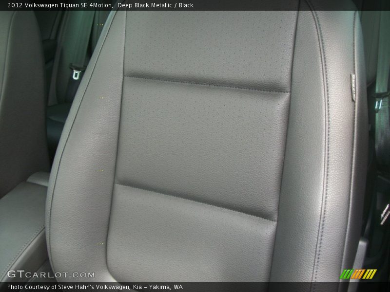 Deep Black Metallic / Black 2012 Volkswagen Tiguan SE 4Motion