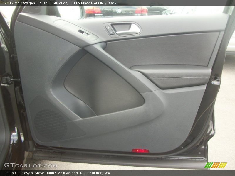 Deep Black Metallic / Black 2012 Volkswagen Tiguan SE 4Motion