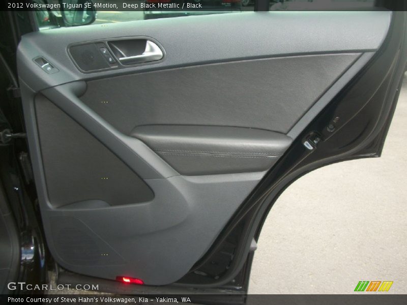 Deep Black Metallic / Black 2012 Volkswagen Tiguan SE 4Motion