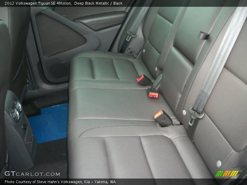 Deep Black Metallic / Black 2012 Volkswagen Tiguan SE 4Motion