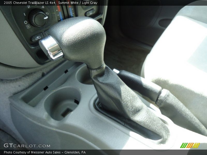 Summit White / Light Gray 2005 Chevrolet TrailBlazer LS 4x4