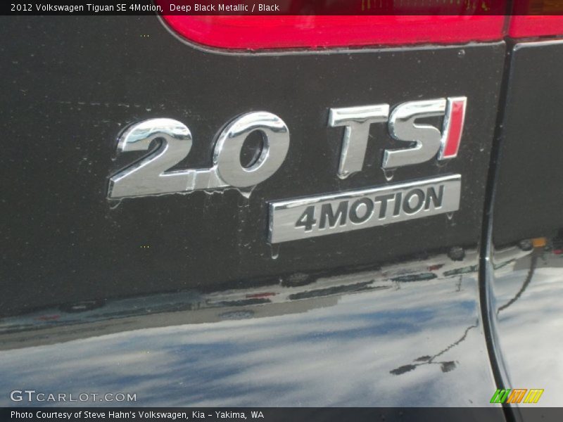 Deep Black Metallic / Black 2012 Volkswagen Tiguan SE 4Motion