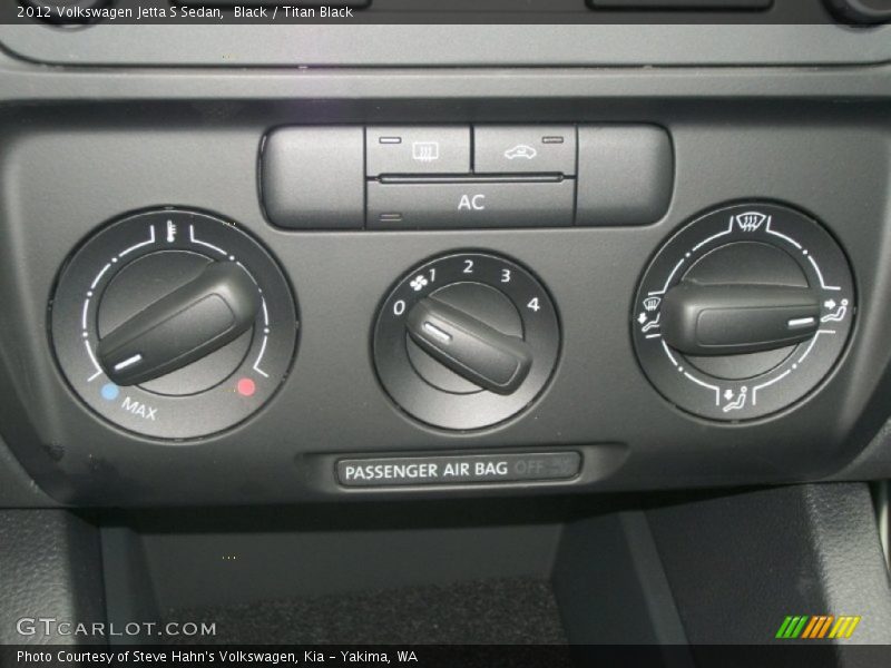 Black / Titan Black 2012 Volkswagen Jetta S Sedan