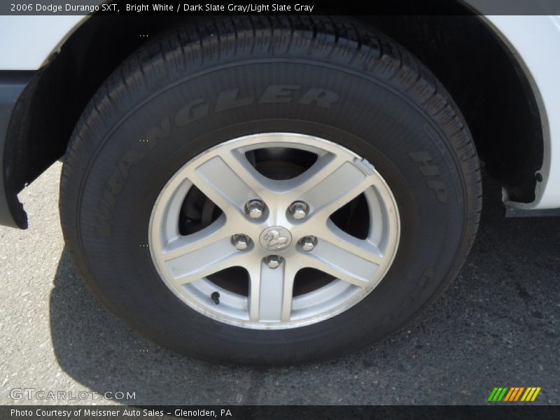 Bright White / Dark Slate Gray/Light Slate Gray 2006 Dodge Durango SXT
