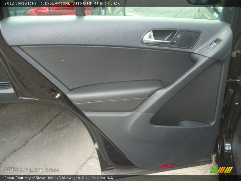 Deep Black Metallic / Black 2012 Volkswagen Tiguan SE 4Motion