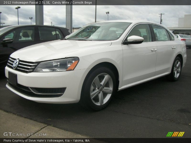 Candy White / Cornsilk Beige 2012 Volkswagen Passat 2.5L SE