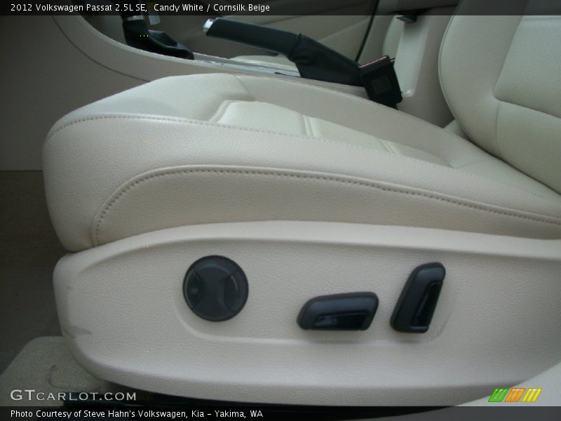 Candy White / Cornsilk Beige 2012 Volkswagen Passat 2.5L SE