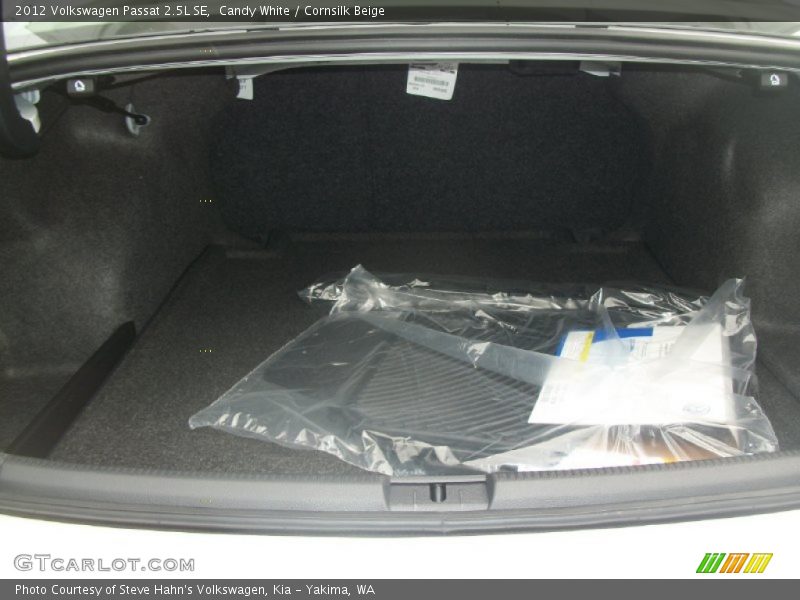 Candy White / Cornsilk Beige 2012 Volkswagen Passat 2.5L SE