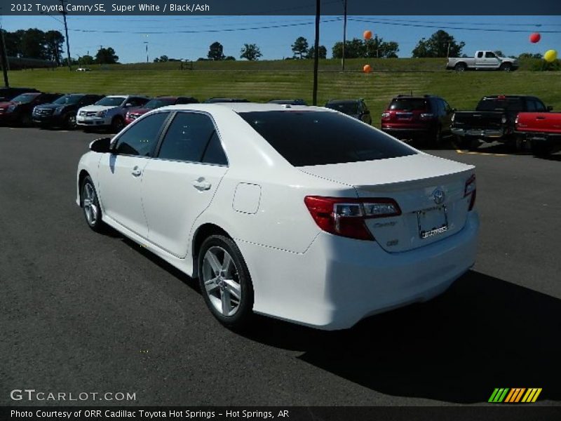 Super White / Black/Ash 2012 Toyota Camry SE