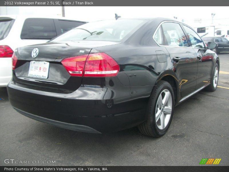Black / Titan Black 2012 Volkswagen Passat 2.5L SE