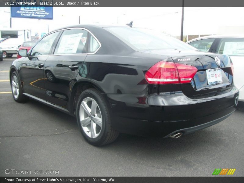 Black / Titan Black 2012 Volkswagen Passat 2.5L SE